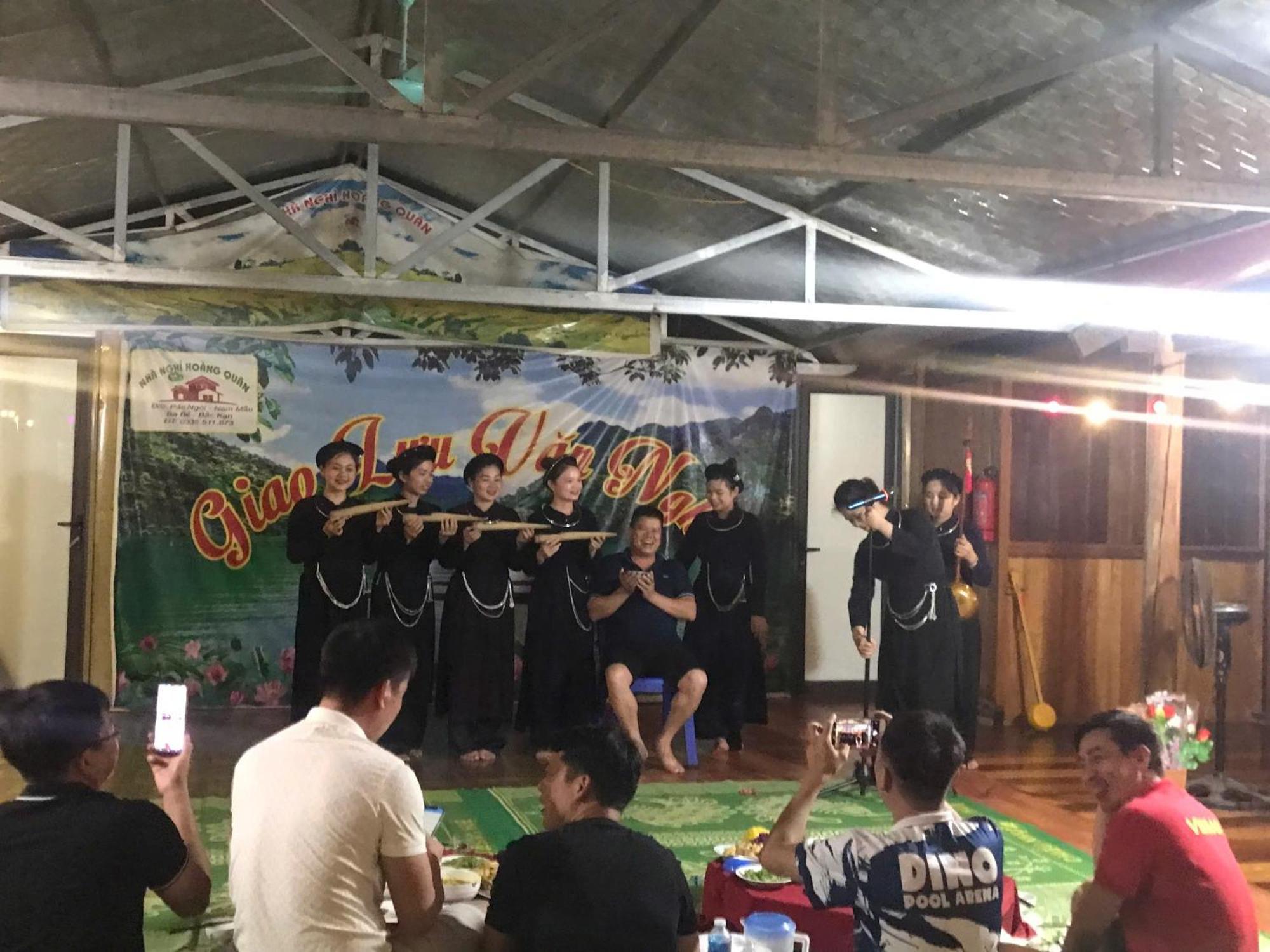 Hoang Quan Homestay Ba Be Екстер'єр фото