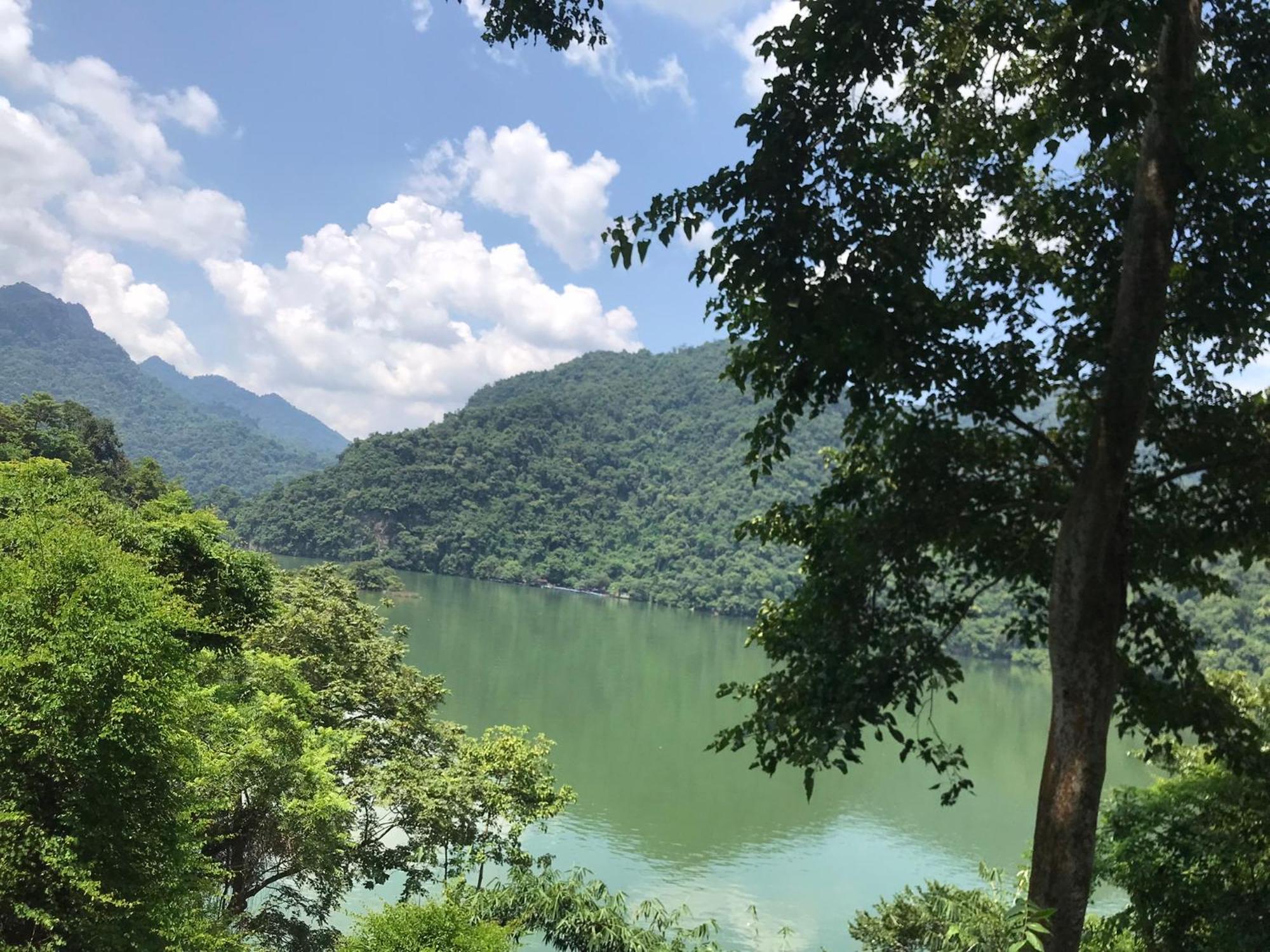 Hoang Quan Homestay Ba Be Екстер'єр фото